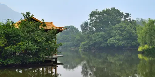 ОЗЕРО ХЭНАНЬ